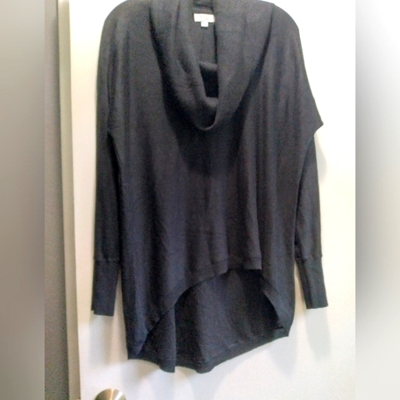 Black cowl neck high low sweater - Picture 7 of 7